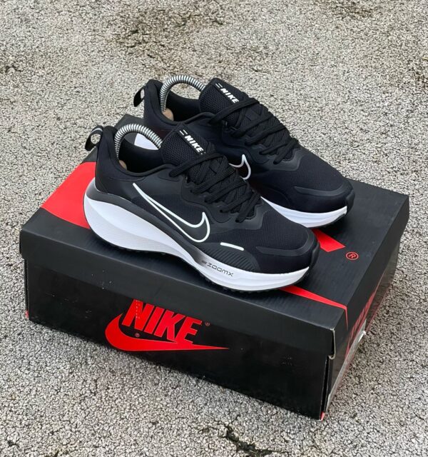 Nike Zoon Winfloo Black/White